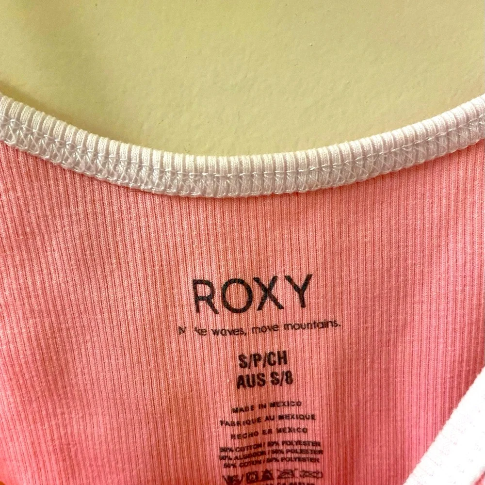 Roxy Pink Ribbed Crop Top - Picture 3 of 3